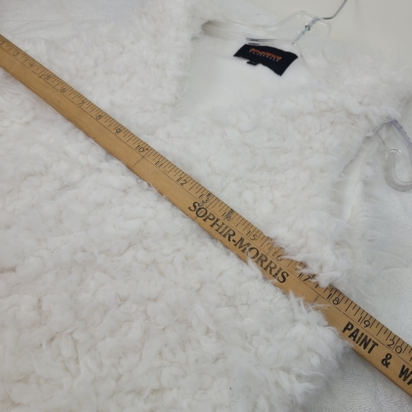 Ambiance Outerwear shaggy faux fur lined long ivory vest cozy boho mobwife NWT M - Picture 6 of 12